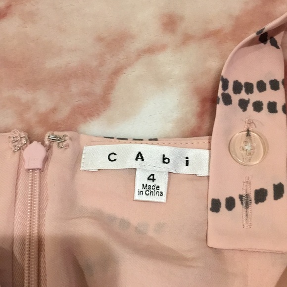 cAbi Blush Grey Print Dress Top Size 4 NWOT zipper - Picture 13 of 14